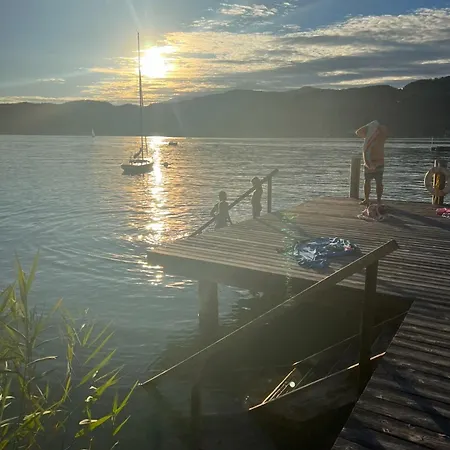 Best In Hosting Beach House Velden 3*