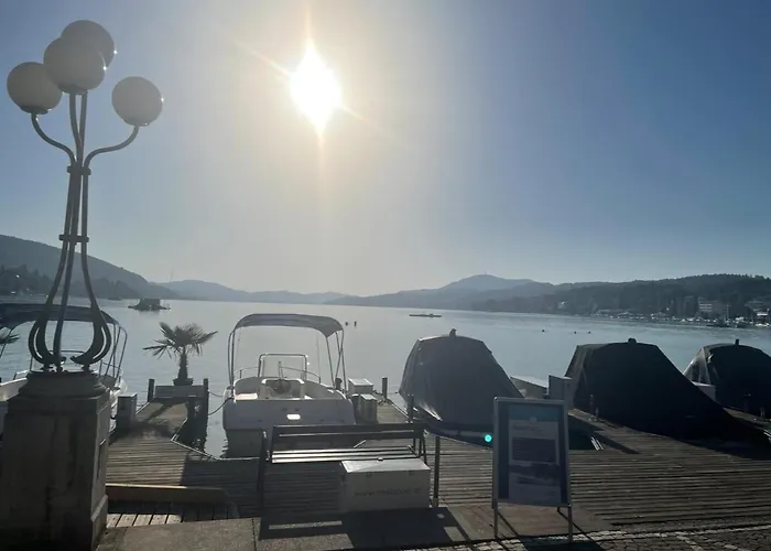 Best In Hosting Beach House Velden Pensión